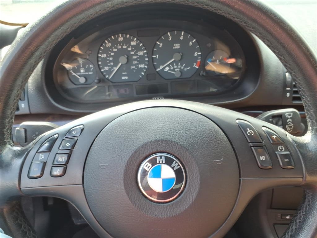 BMW 3 Series  2005