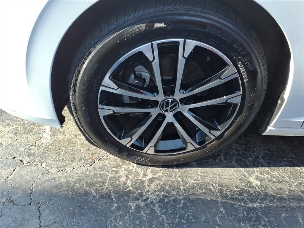 Volkswagen Jetta  2022