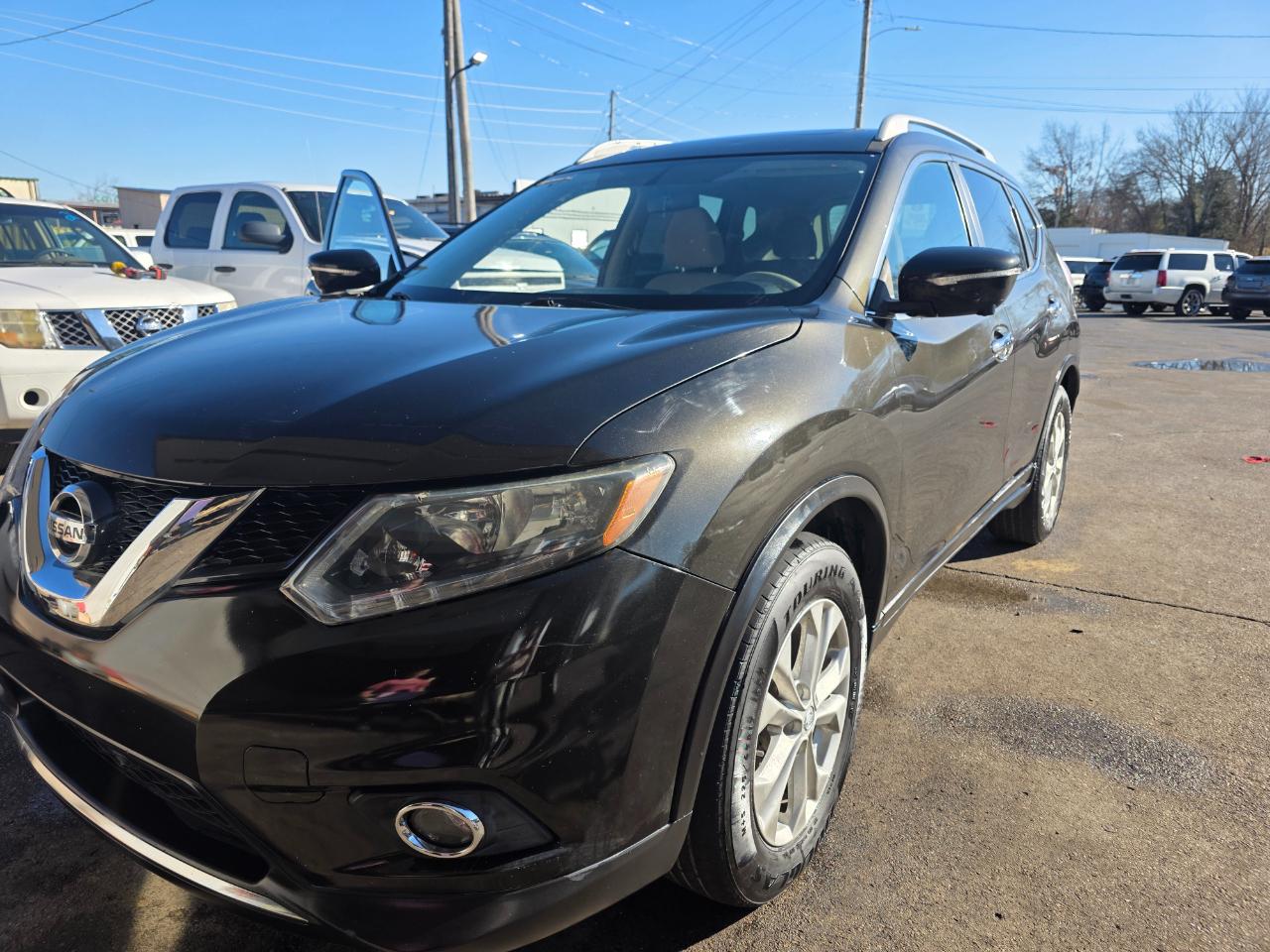 Nissan Rogue FWD 4dr SV 2014
