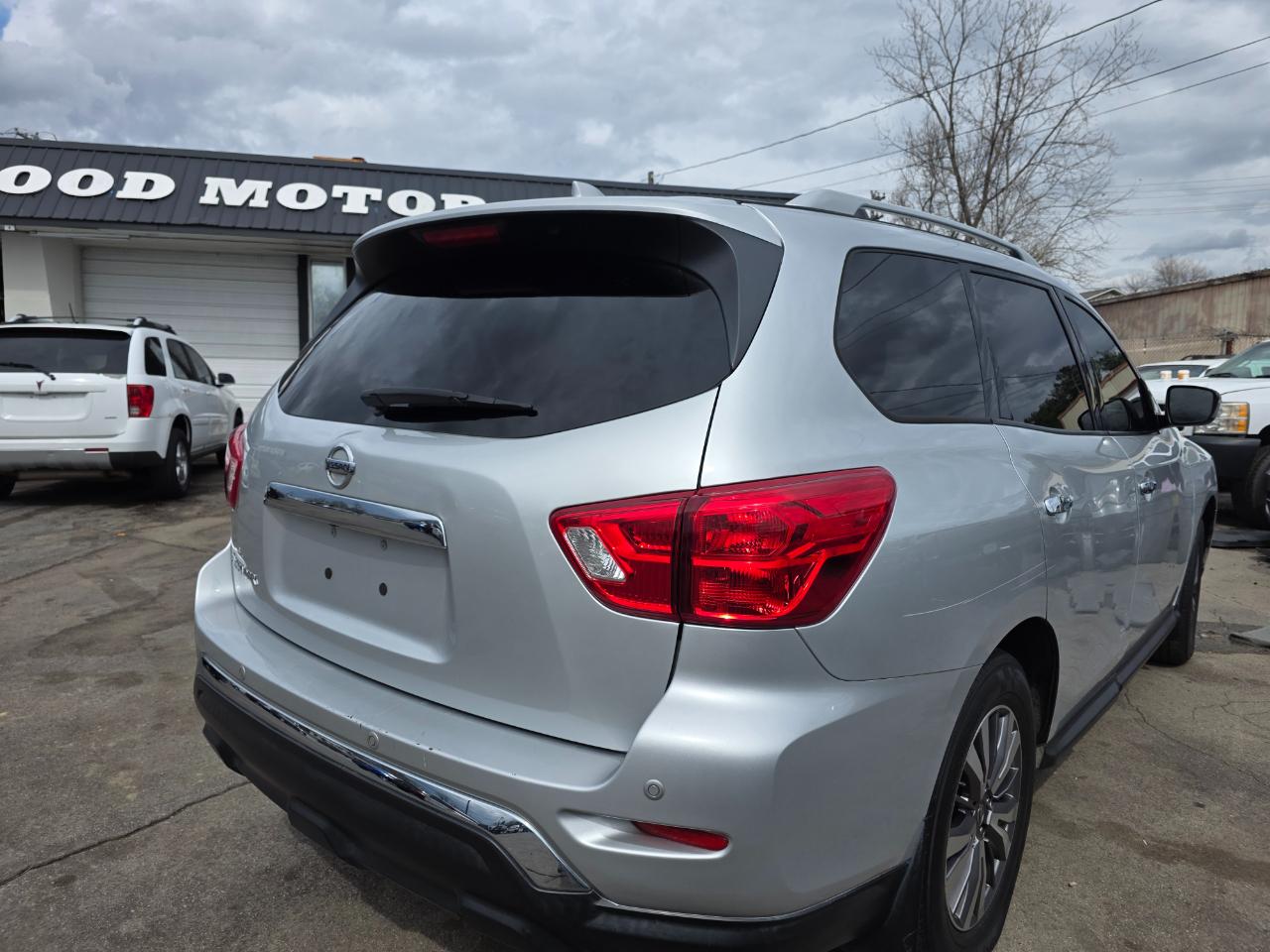 Nissan Pathfinder FWD S 2019