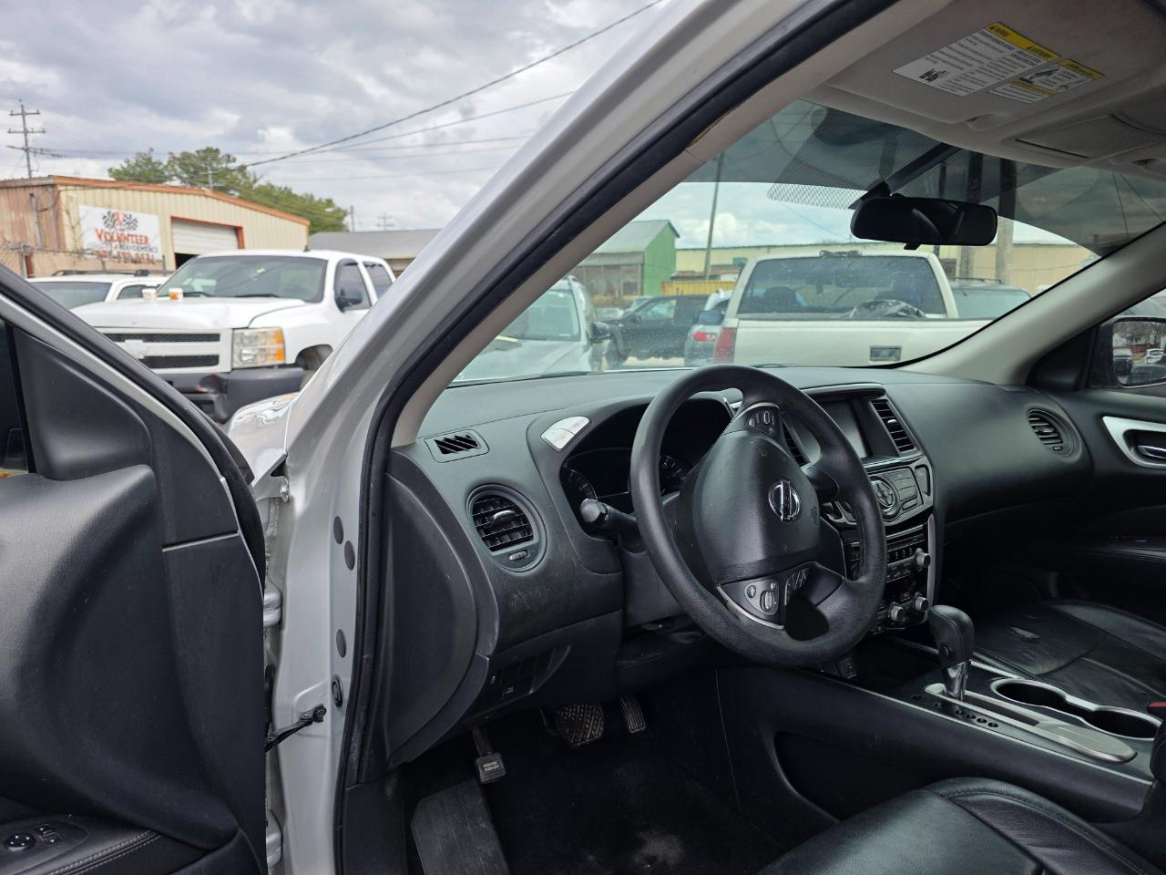 Nissan Pathfinder FWD S 2019