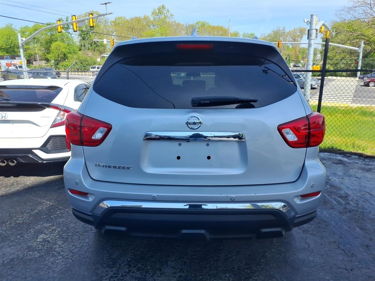 Nissan Pathfinder  2019