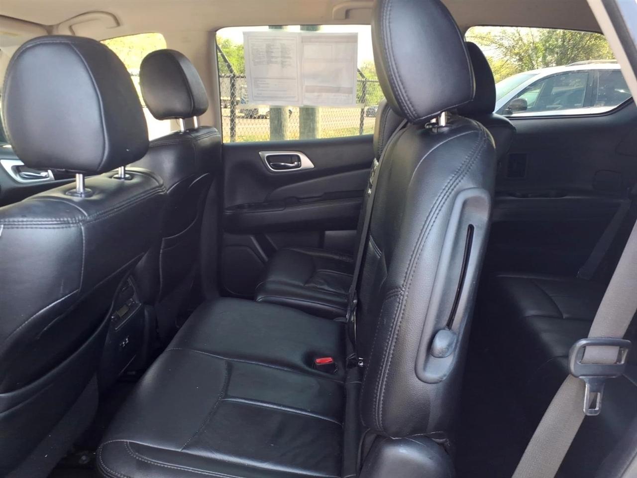 Nissan Pathfinder  2019