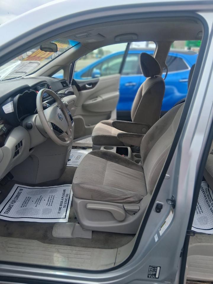 Nissan Quest SV CVT 2017