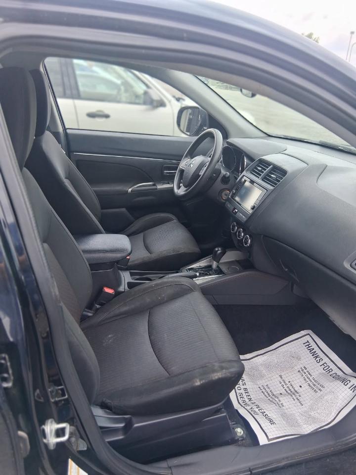 Mitsubishi Outlander Sport ES 2.0 CVT 2019