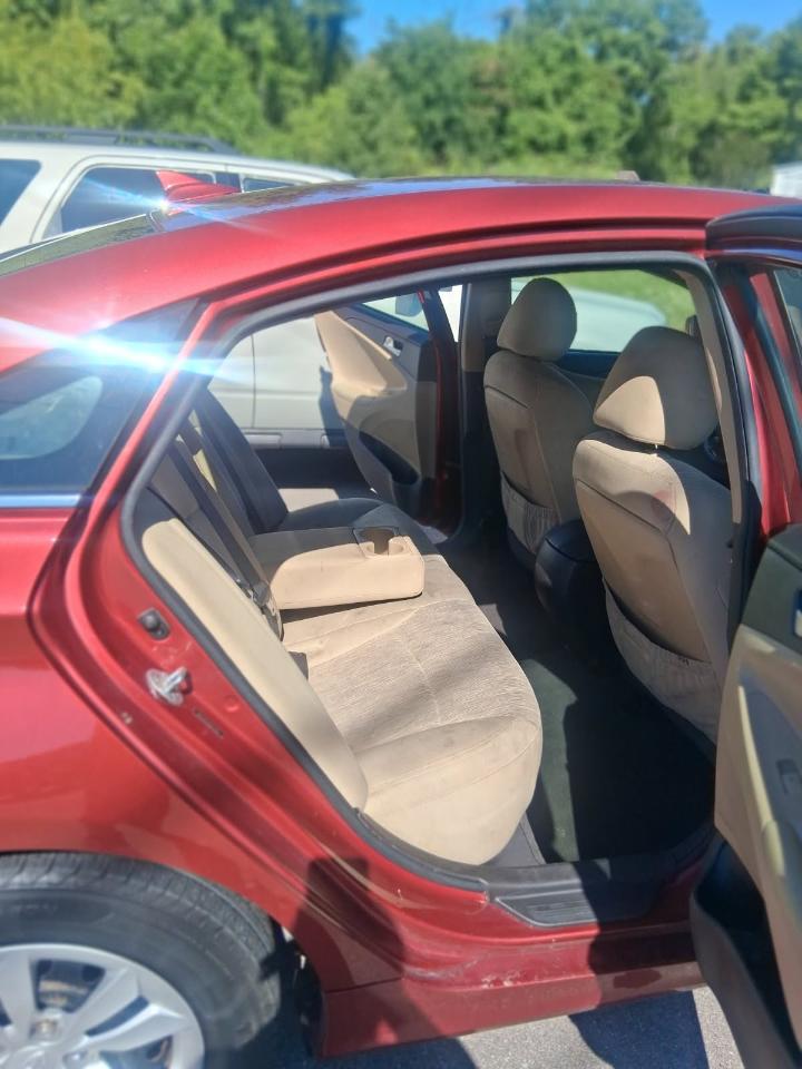 Hyundai Sonata 4dr Sdn 2.4L Auto GLS PZEV 2012