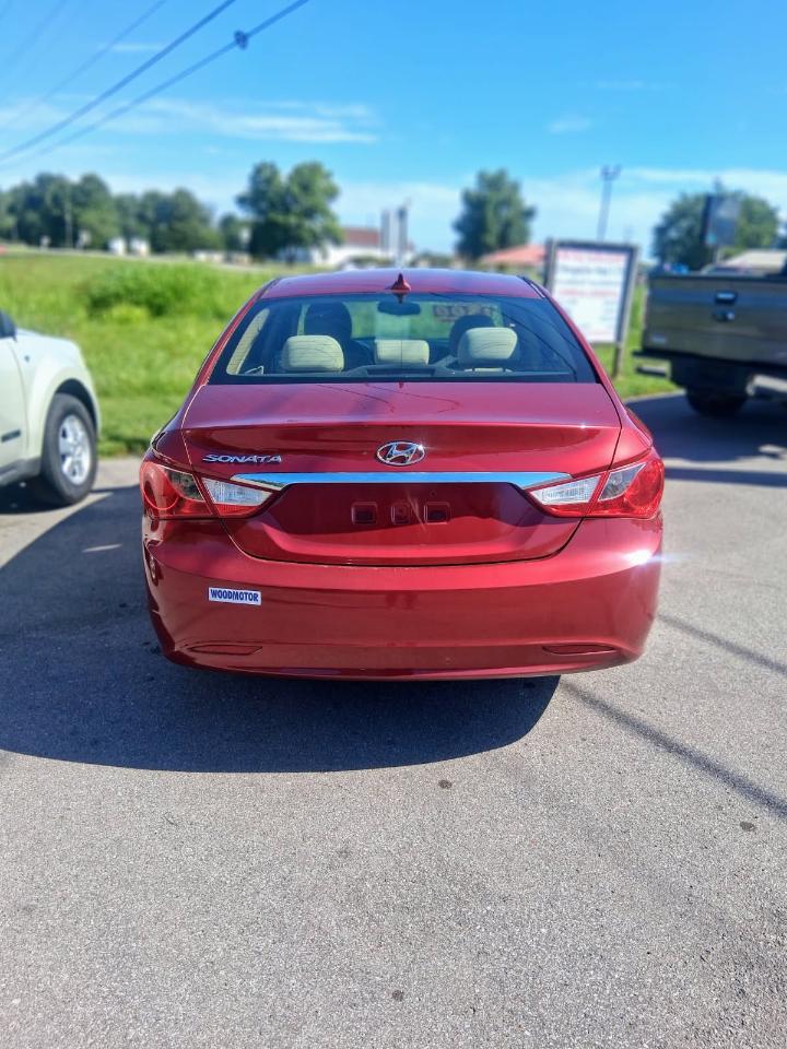 Hyundai Sonata 4dr Sdn 2.4L Auto GLS PZEV 2012