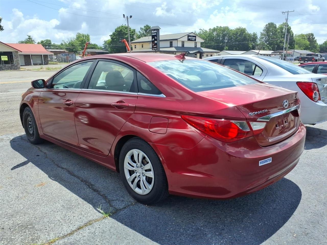 Hyundai Sonata 2.4L GLS 2012