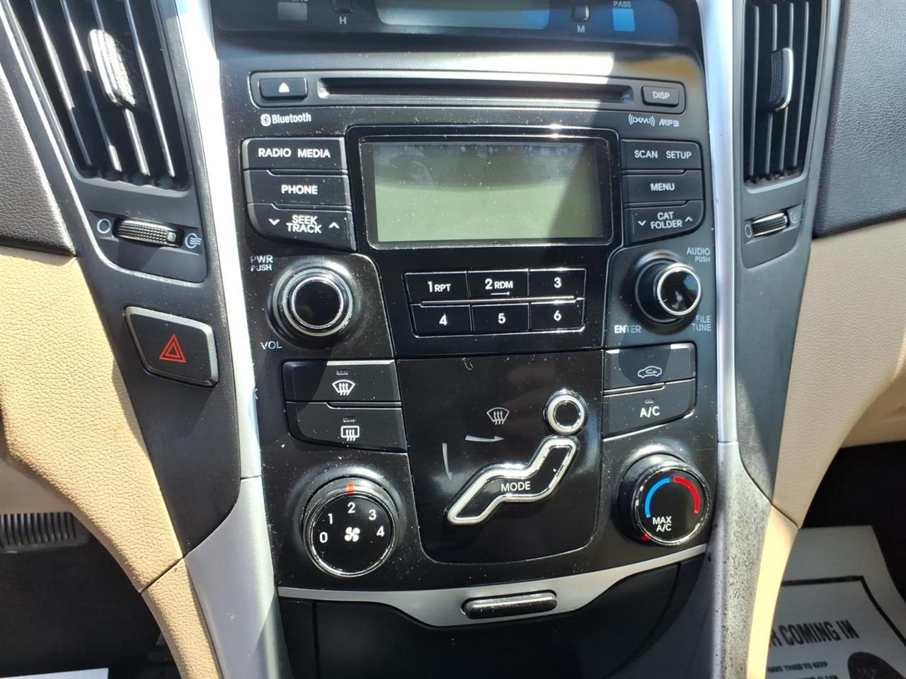 Hyundai Sonata 2.4L GLS 2012