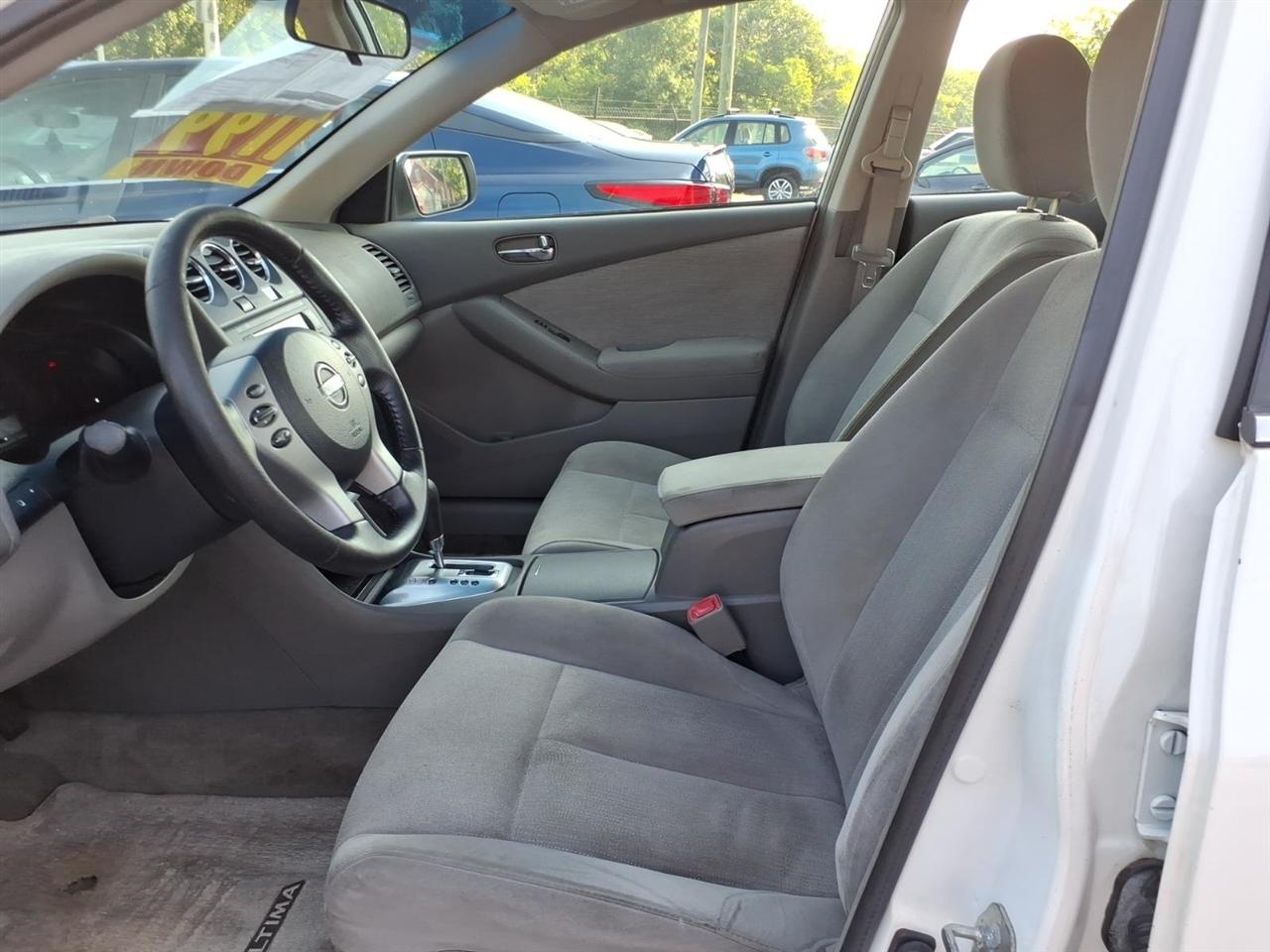 Nissan Altima 4dr Sdn I4 CVT 2.5 S 2011