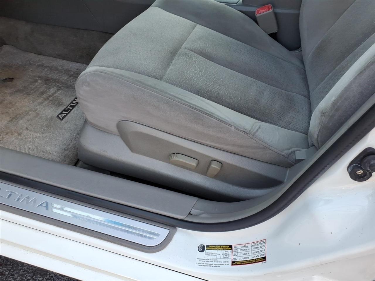 Nissan Altima 4dr Sdn I4 CVT 2.5 S 2011