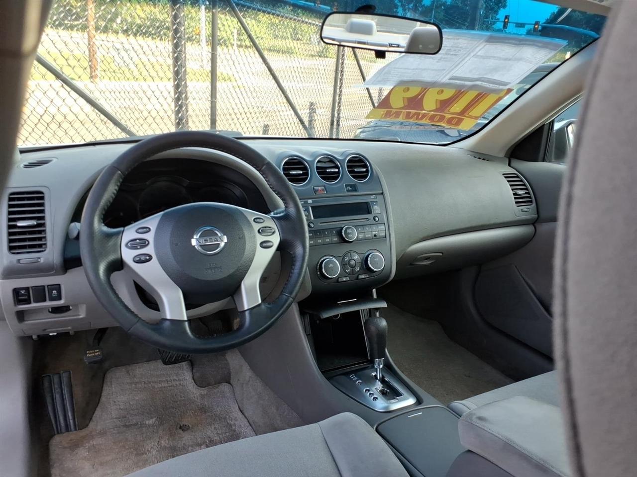 Nissan Altima 4dr Sdn I4 CVT 2.5 S 2011