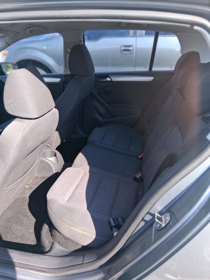 Volkswagen Golf 4dr HB Auto 2011
