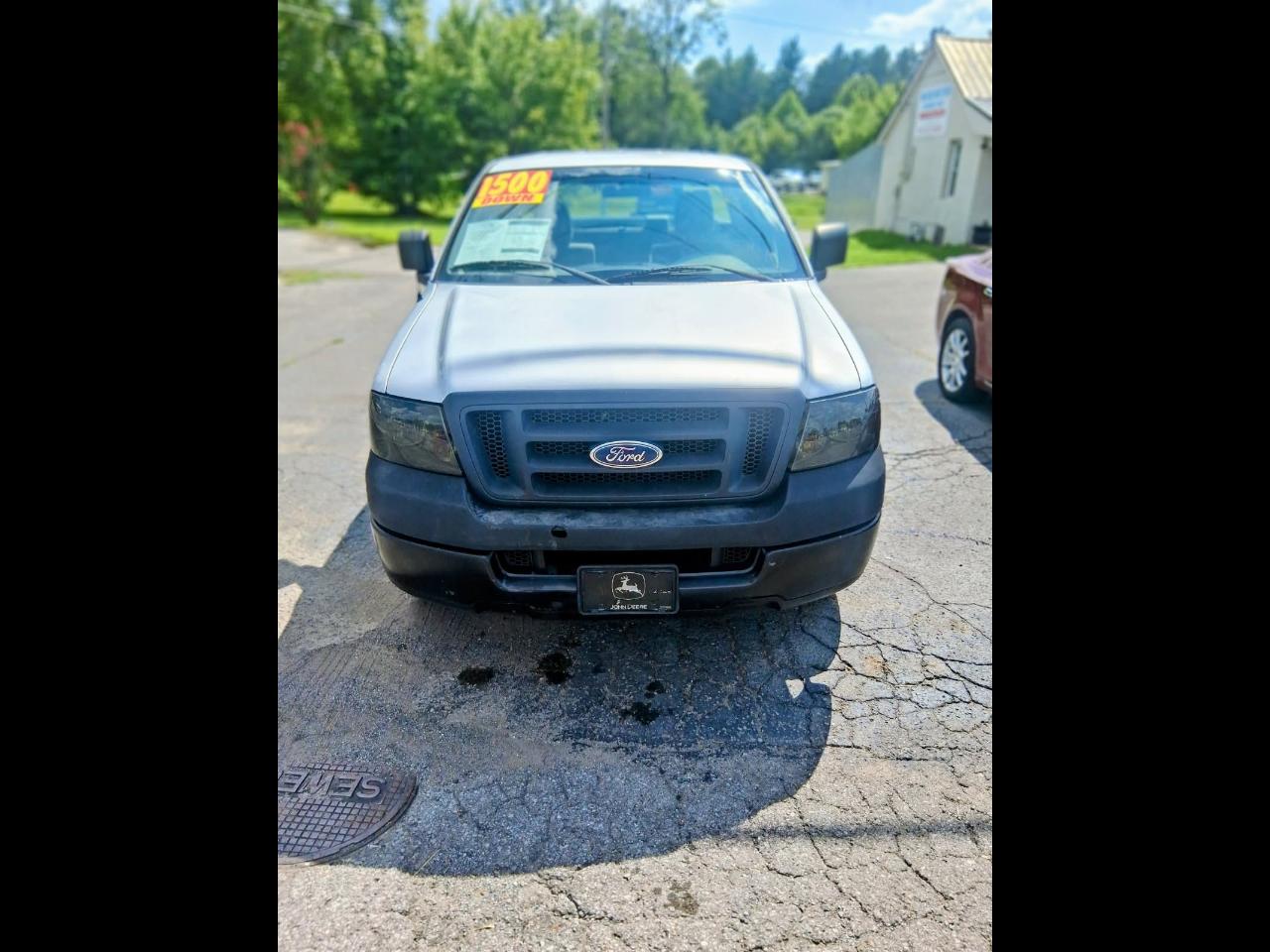 2005 Ford F-150 Reg Cab 126" XLT