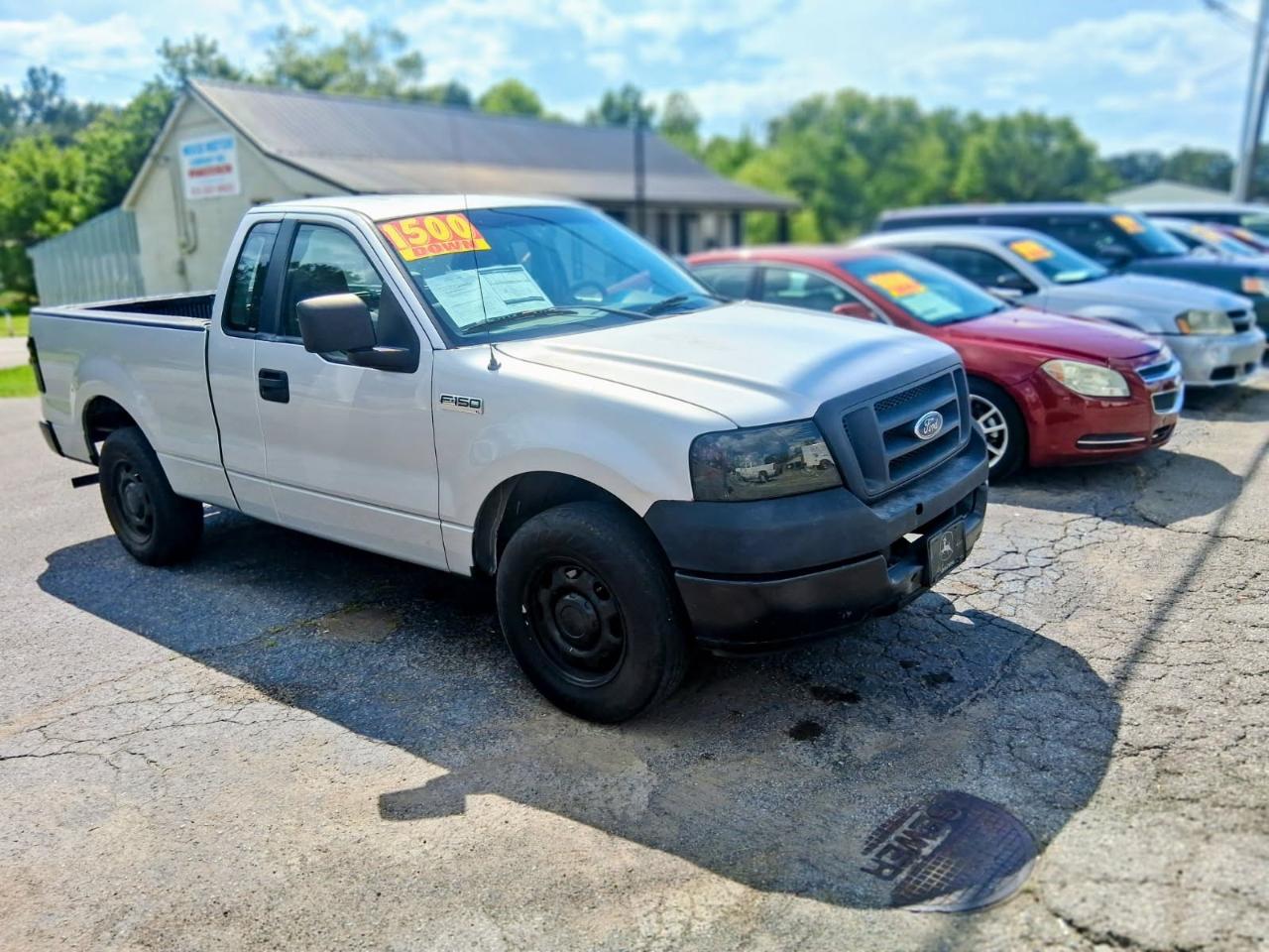 Ford F-150 Reg Cab 126" XLT 2005