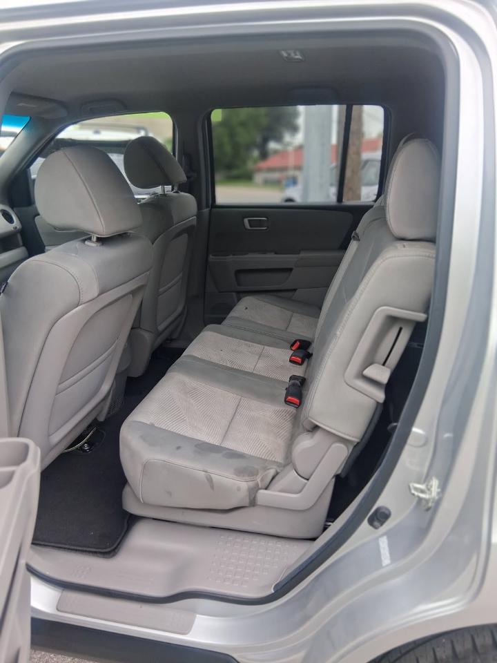 Honda Pilot 2WD 4dr LX 2012