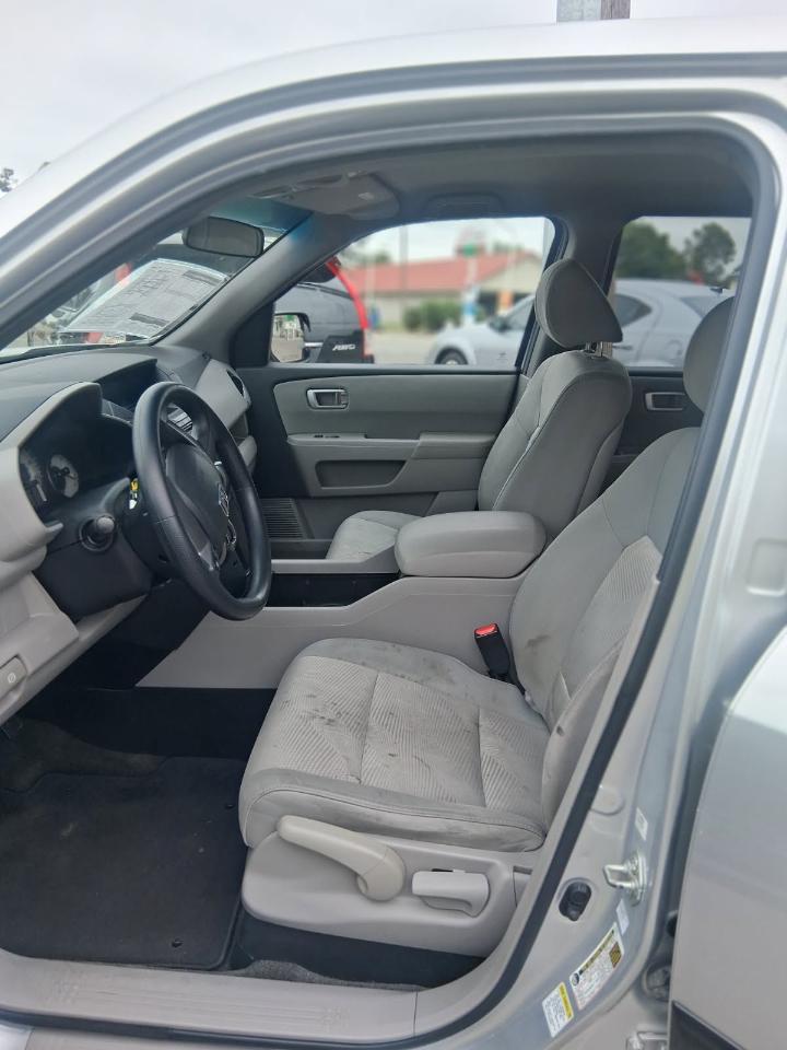 Honda Pilot 2WD 4dr LX 2012