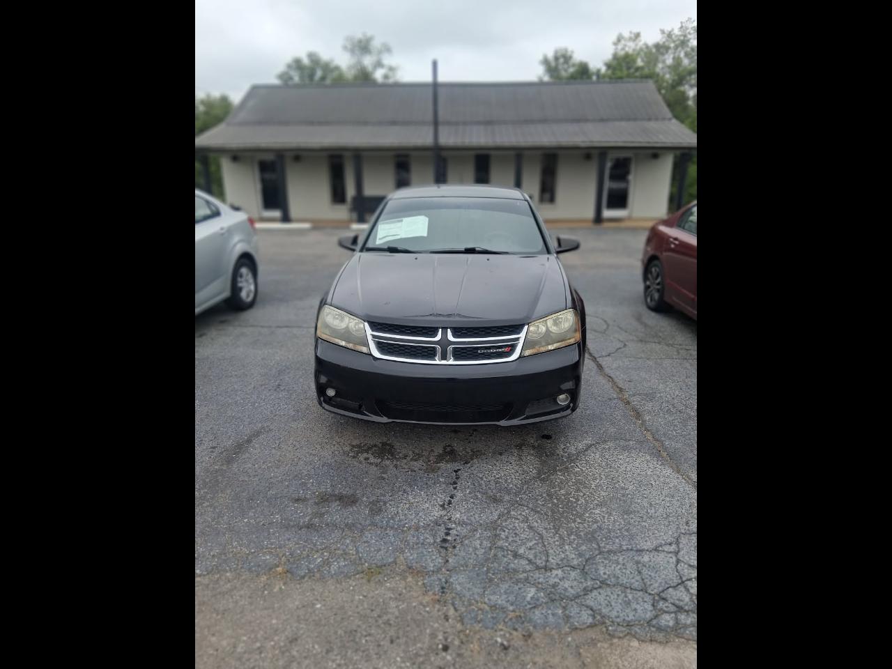 2013 Dodge Avenger 4dr Sdn SE V6