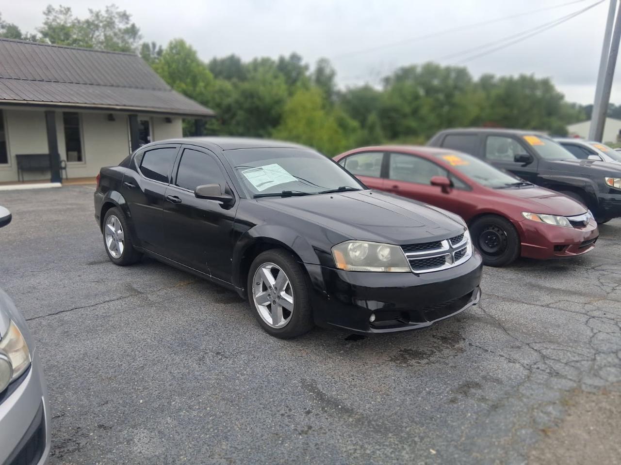 Dodge Avenger 4dr Sdn SE V6 2013