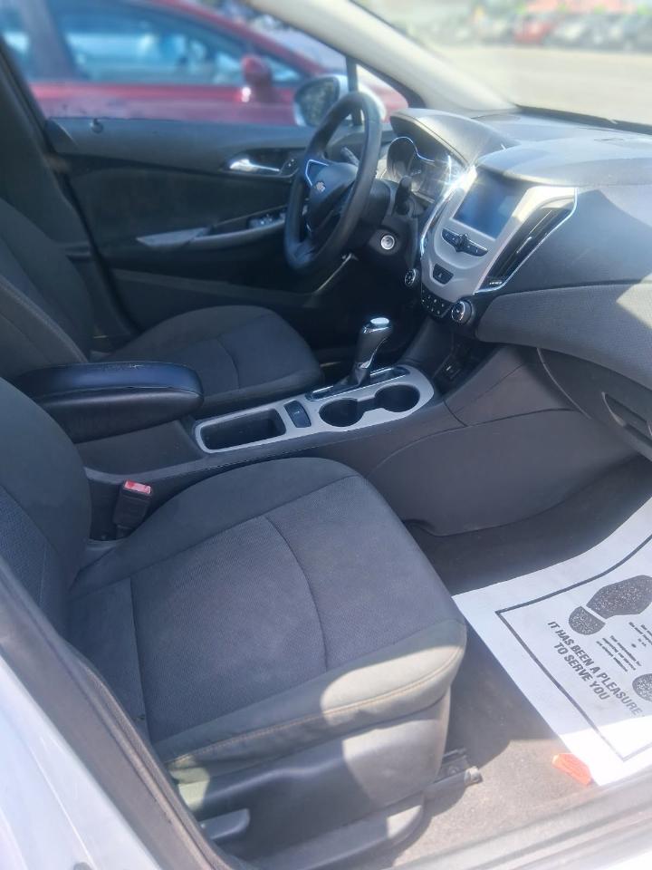 Chevrolet Cruze 4dr Sdn 1.4L LS w/1SB 2018