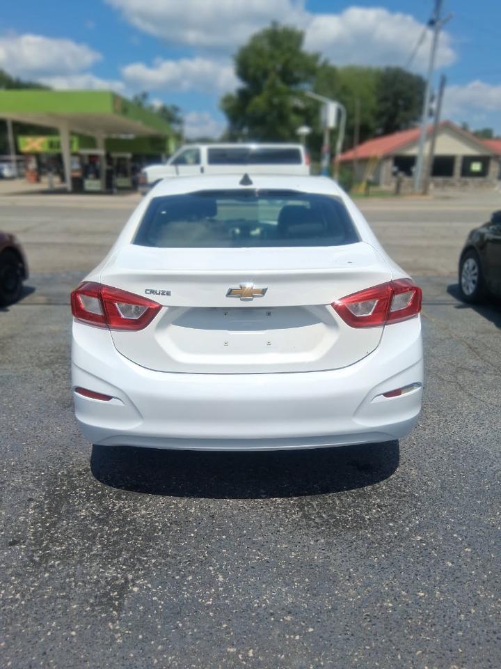 Chevrolet Cruze 4dr Sdn 1.4L LS w/1SB 2018