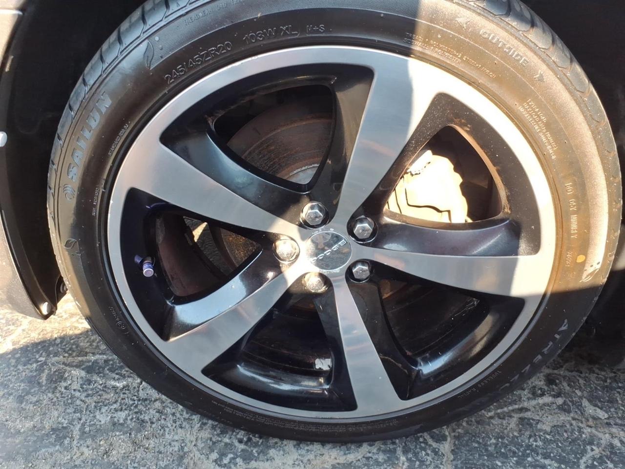Dodge Charger 4dr Sdn SXT RWD 2014