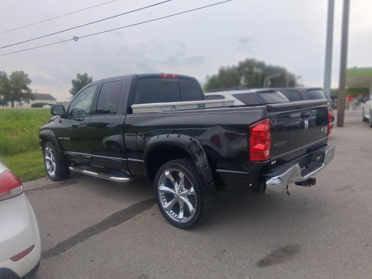 Dodge Ram 1500 4WD Quad Cab 140.5" SLT 2007