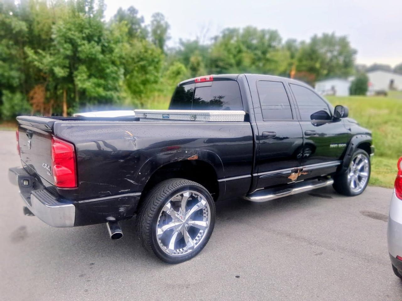 Dodge Ram 1500 4WD Quad Cab 140.5" SLT 2007