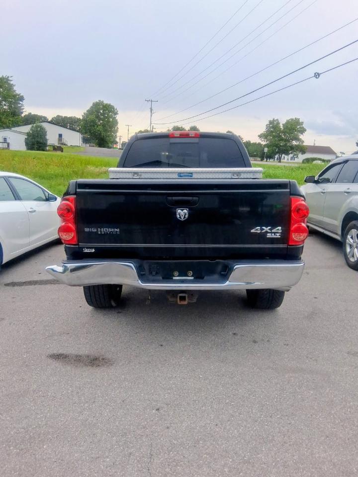 Dodge Ram 1500 4WD Quad Cab 140.5" SLT 2007