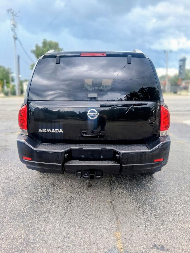 Nissan Armada 4WD 4dr SV 2013