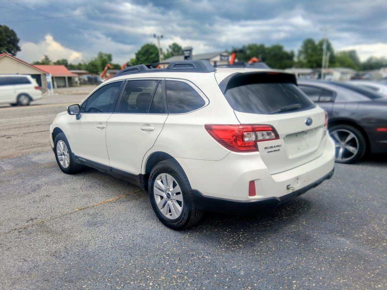 Subaru Outback 4dr Wgn 2.5i Premium PZEV 2016