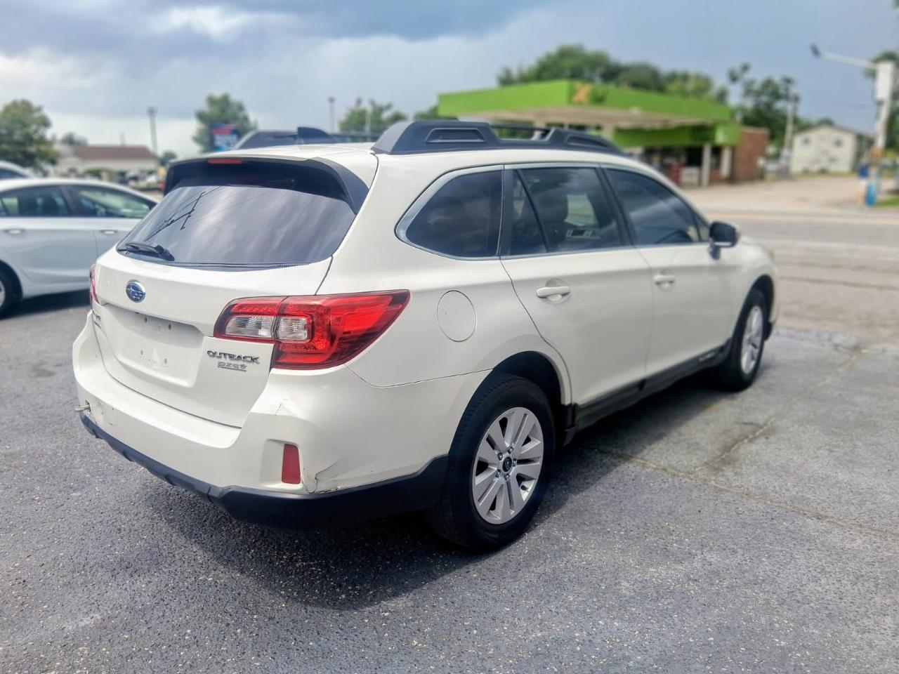 Subaru Outback 4dr Wgn 2.5i Premium PZEV 2016