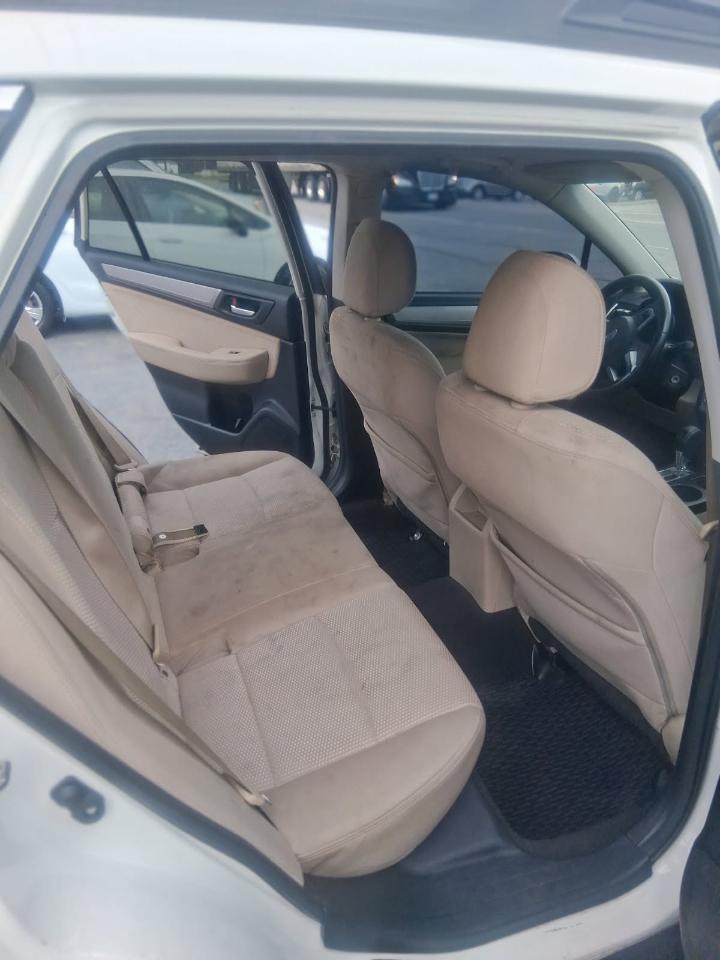 Subaru Outback 4dr Wgn 2.5i Premium PZEV 2016