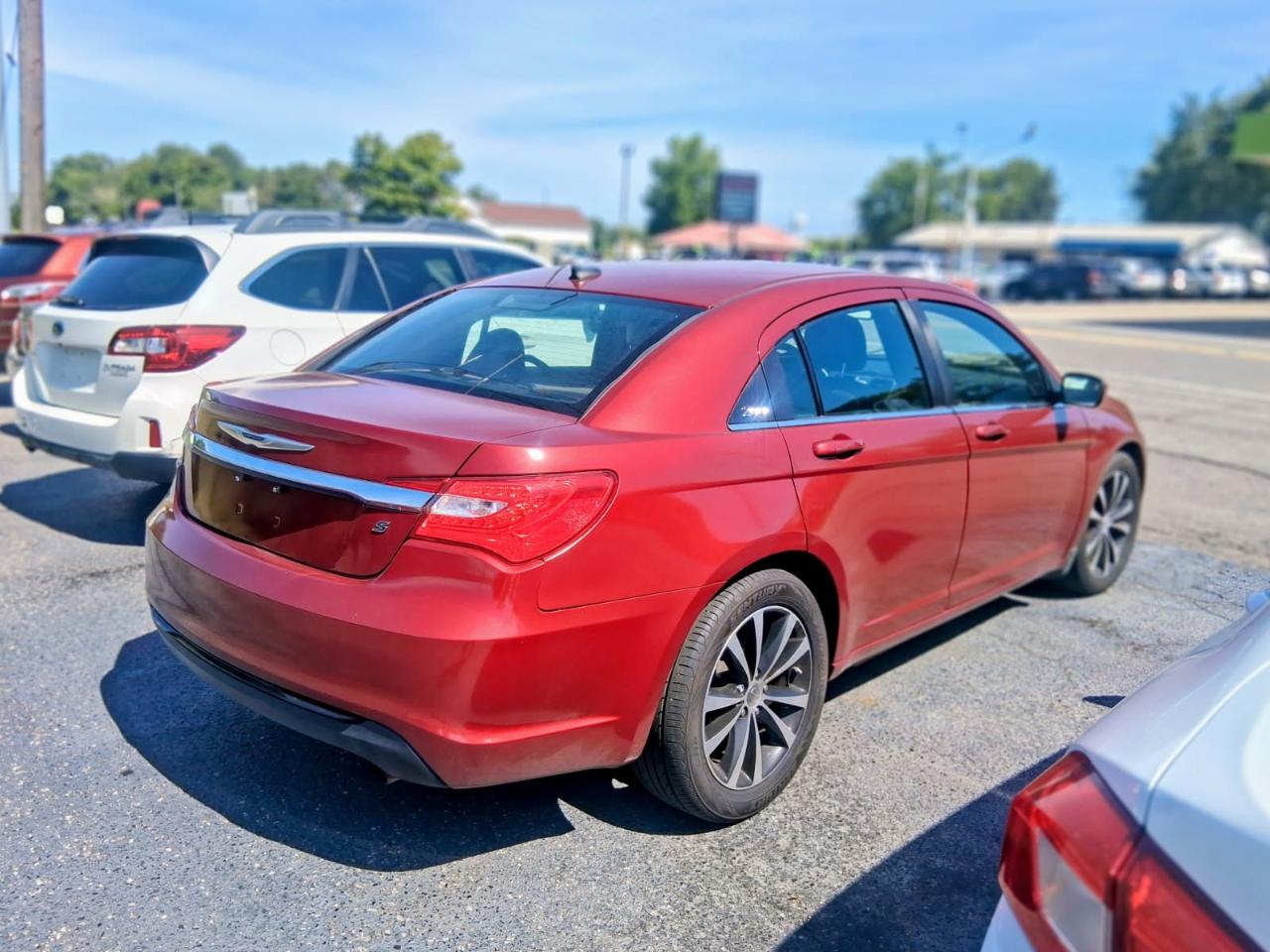 Chrysler 200 4dr Sdn Touring 2014