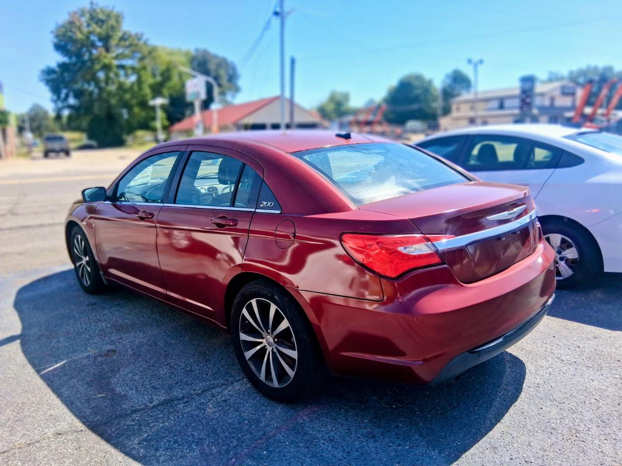 Chrysler 200 4dr Sdn Touring 2014