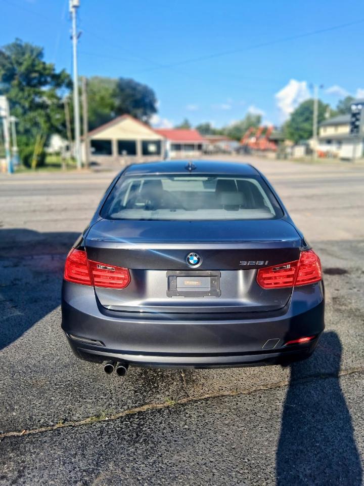 BMW 3 Series 4dr Sdn 328i RWD SULEV 2014
