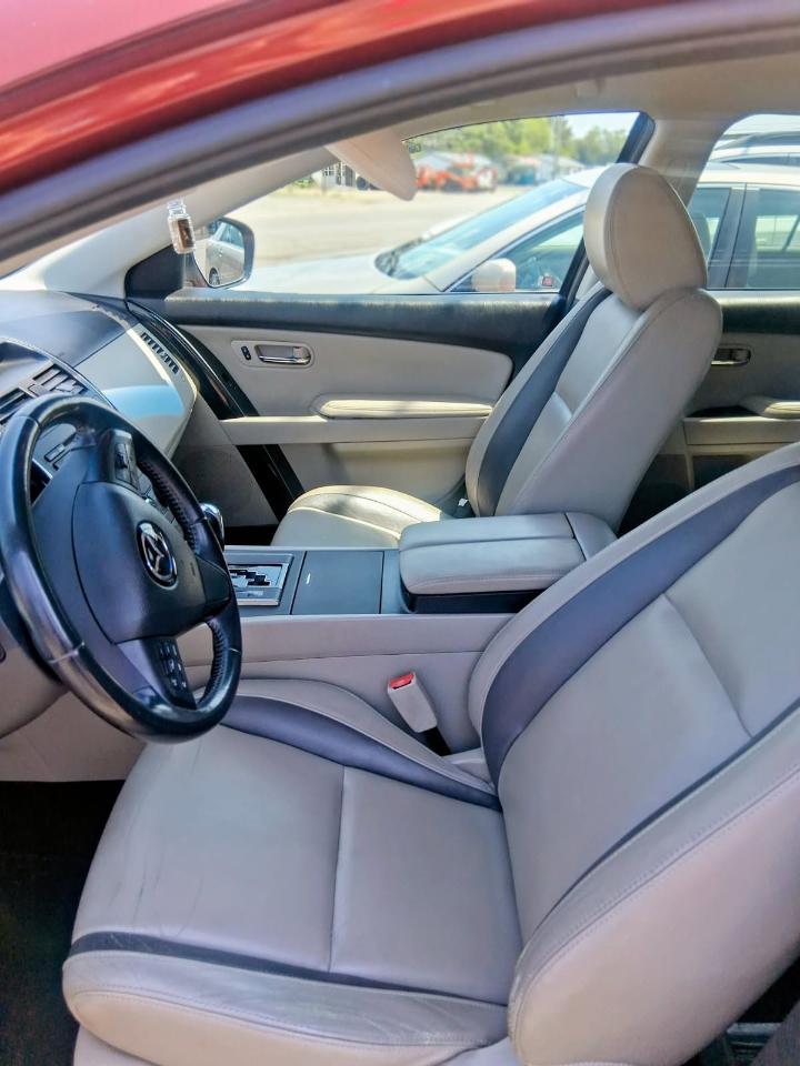 Mazda CX-9 FWD 4dr Touring 2011