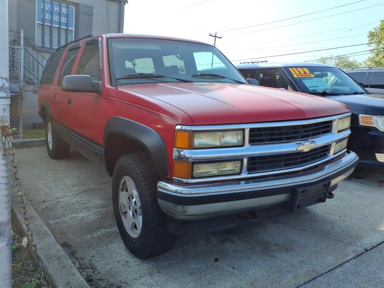 Chevrolet Suburban 1500 4WD LS 1995