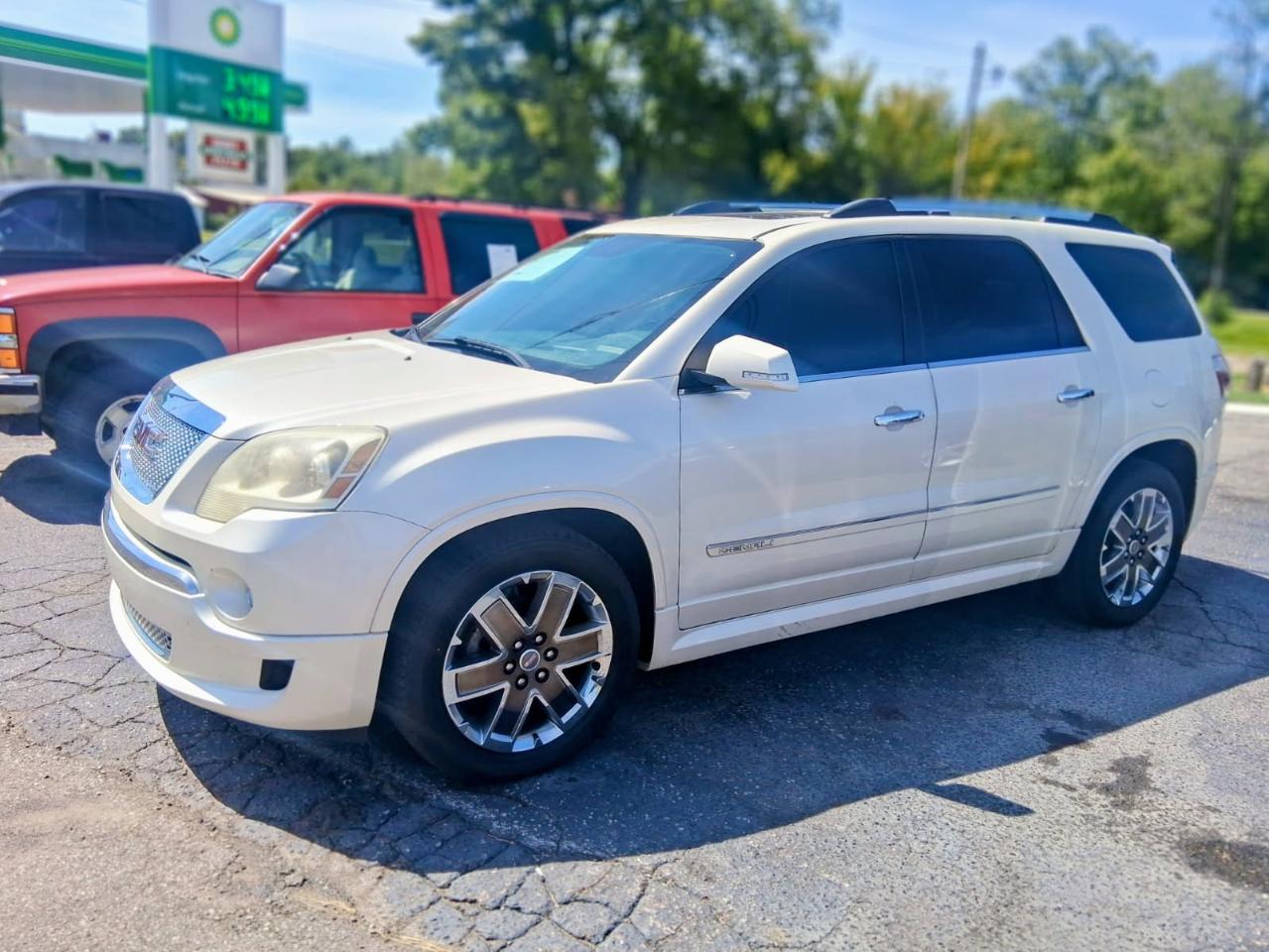 GMC Acadia AWD 4dr Denali 2012