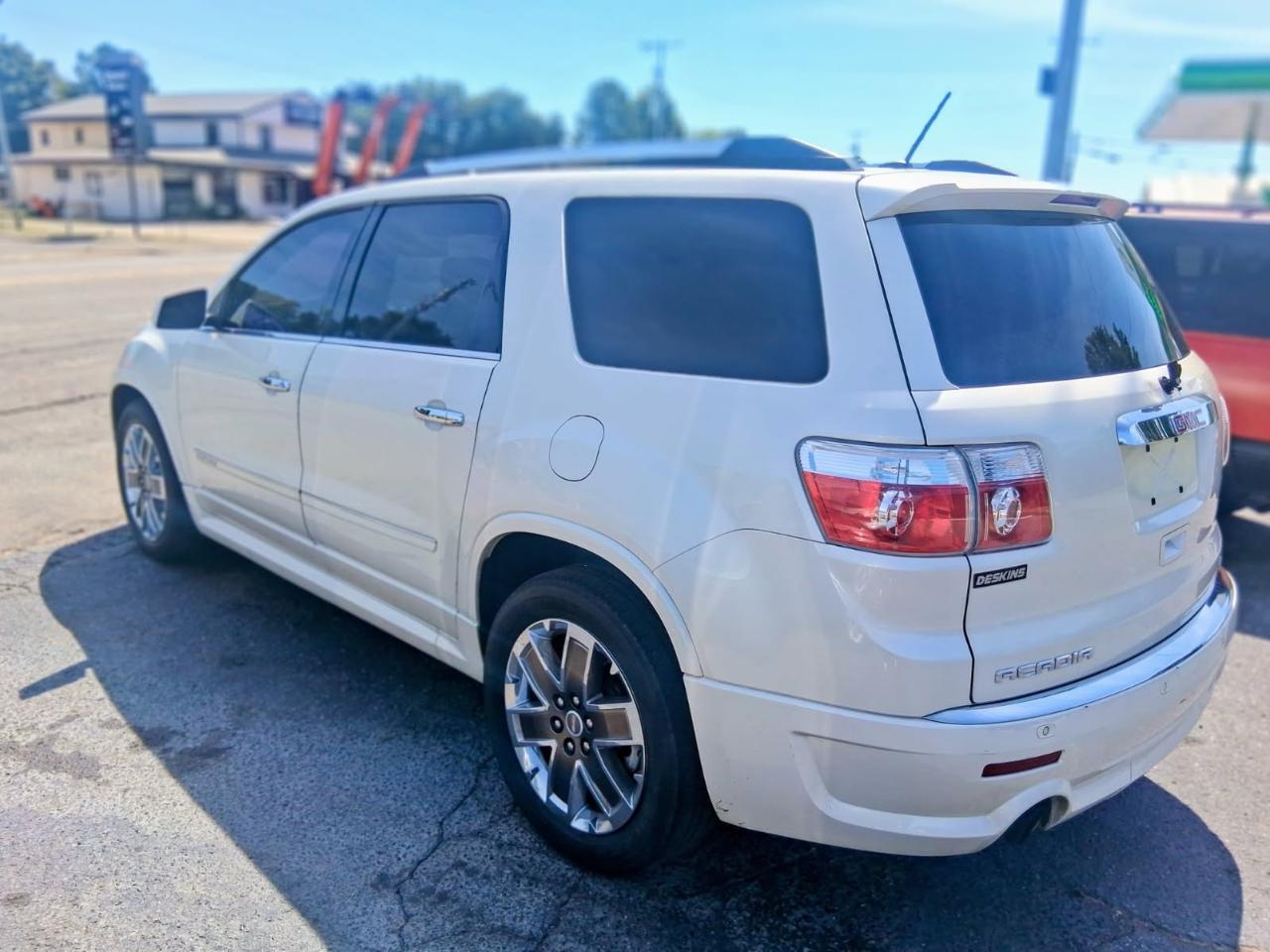 GMC Acadia AWD 4dr Denali 2012