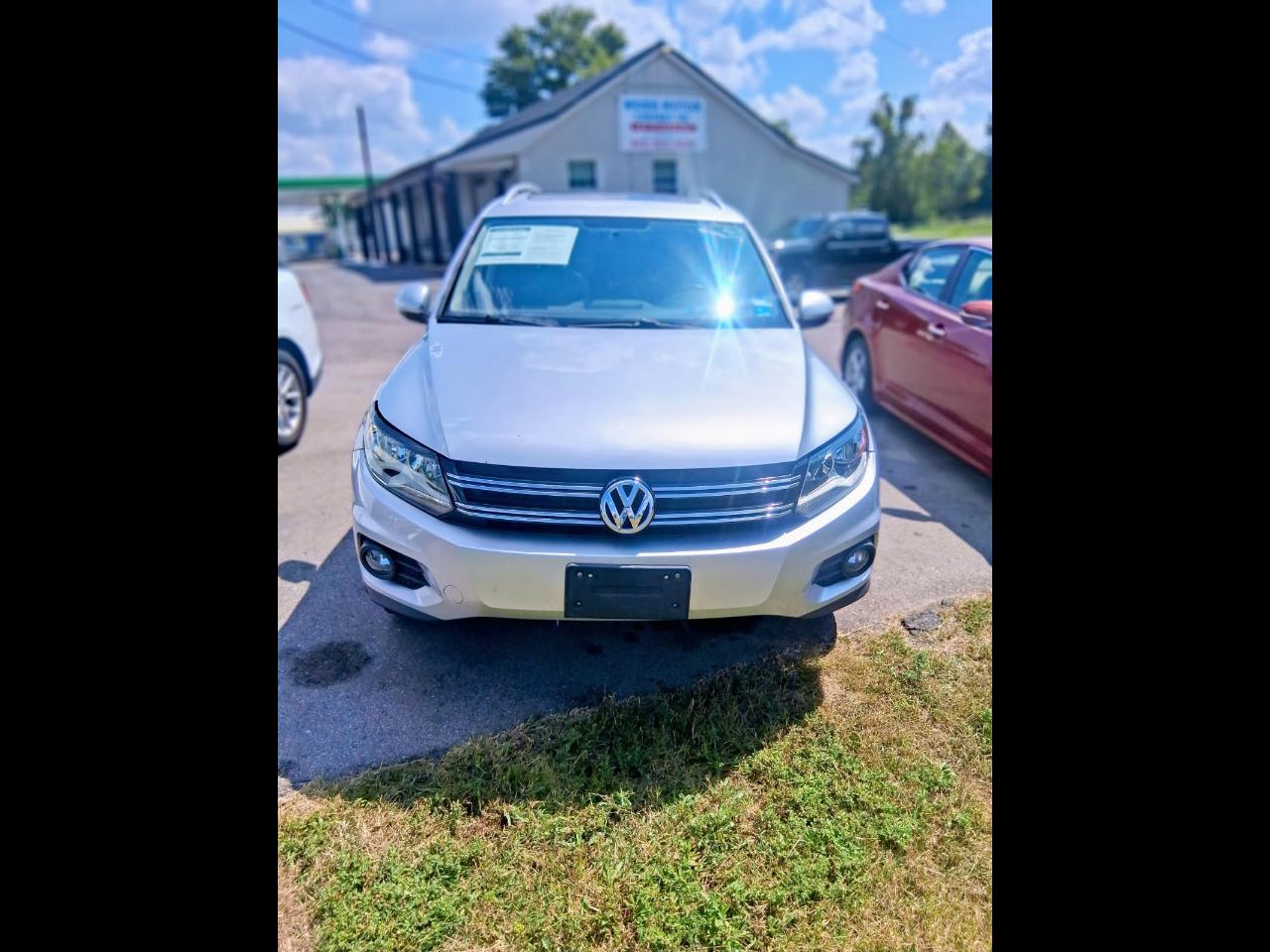 2015 Volkswagen Tiguan 2WD 4dr Auto R-Line