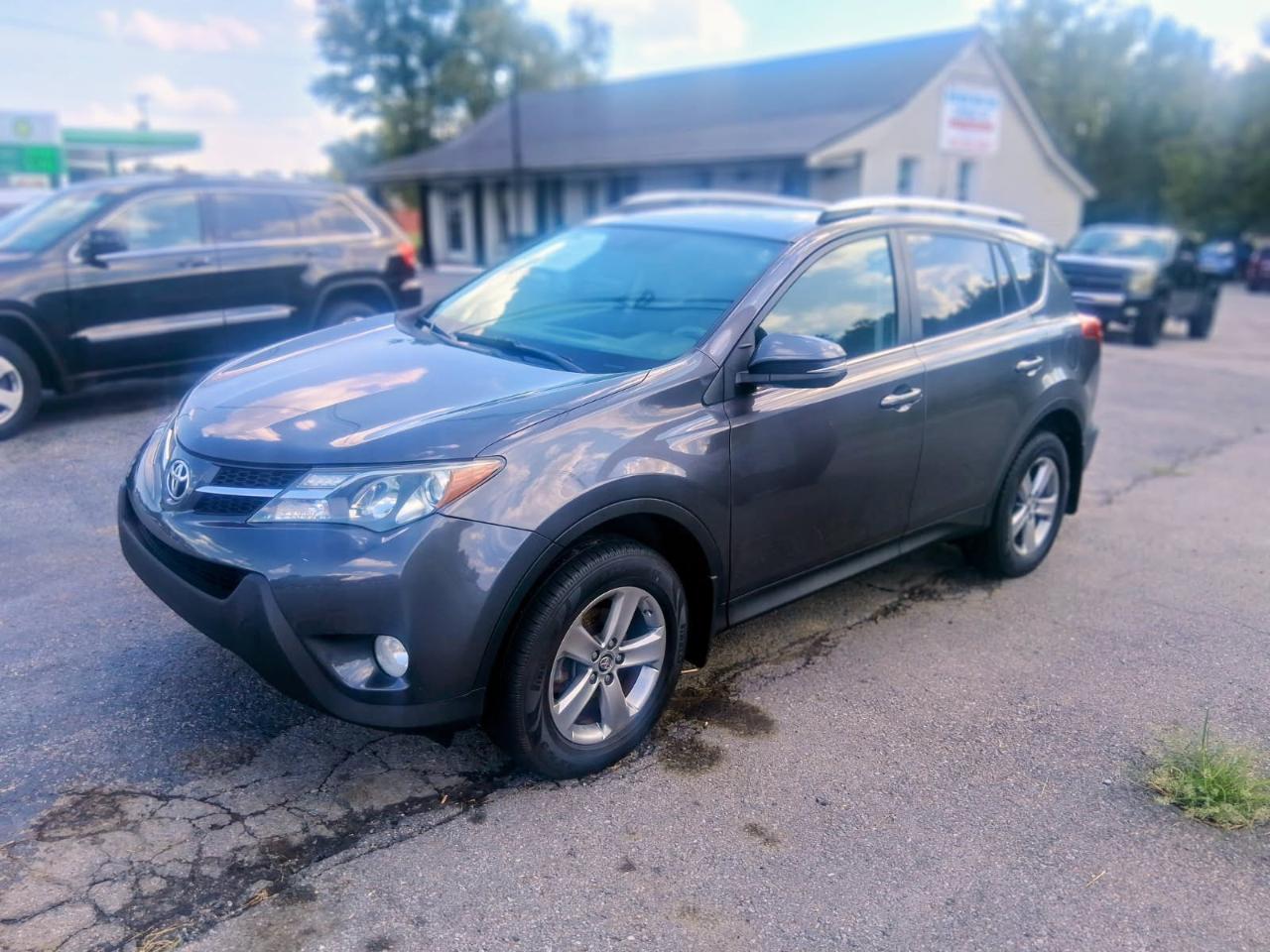 Toyota RAV4 AWD 4dr XLE (Natl) 2015