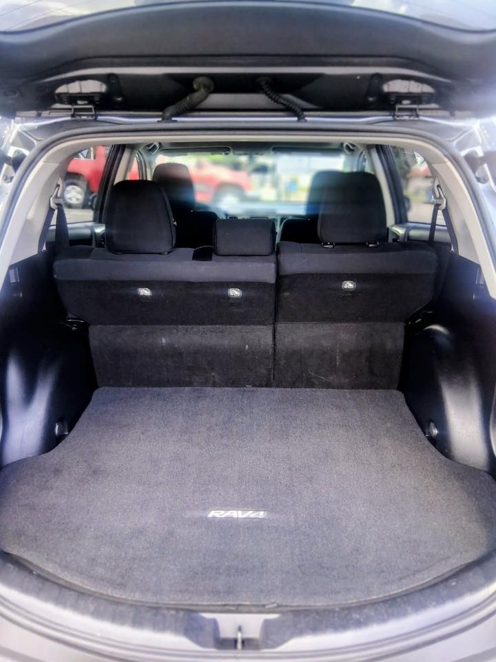Toyota RAV4 AWD 4dr XLE (Natl) 2015