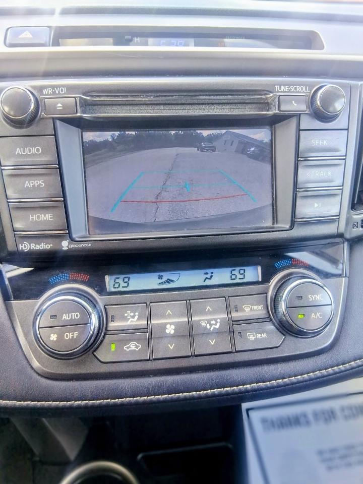 Toyota RAV4 AWD 4dr XLE (Natl) 2015