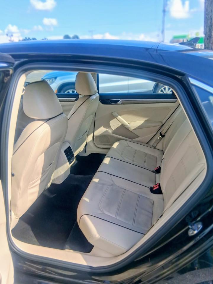 Volkswagen Passat 4dr Sdn 1.8T Auto SE PZEV 2016