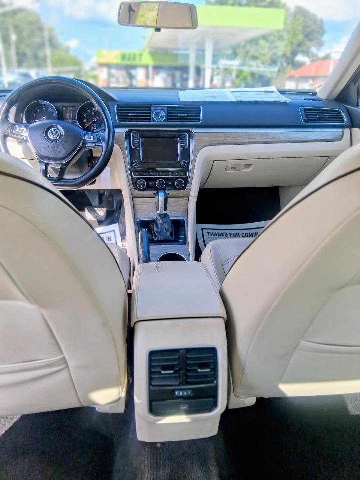Volkswagen Passat 4dr Sdn 1.8T Auto SE PZEV 2016