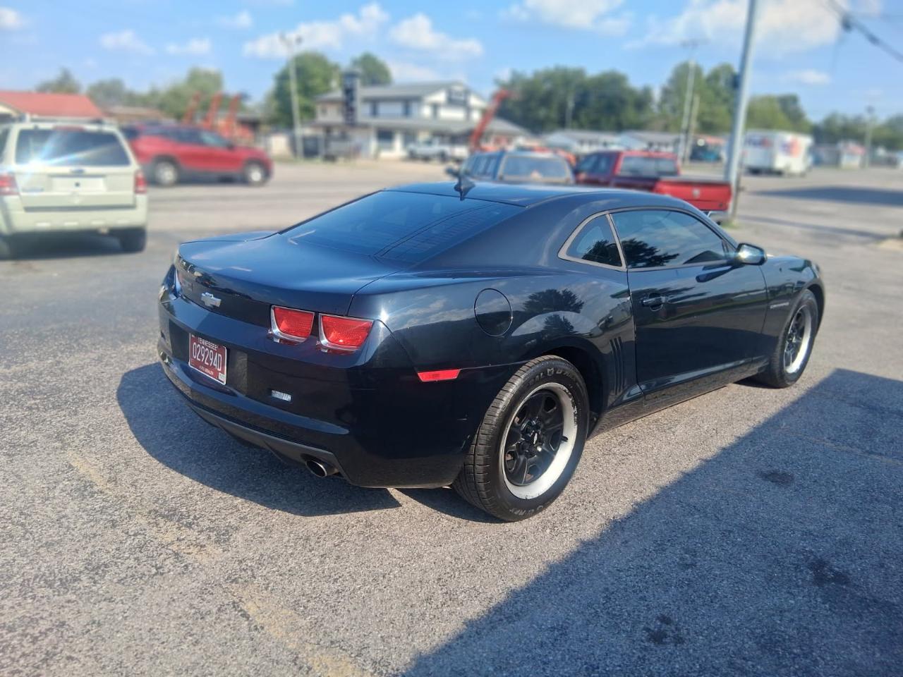 Chevrolet Camaro 2dr Cpe 2LS 2011