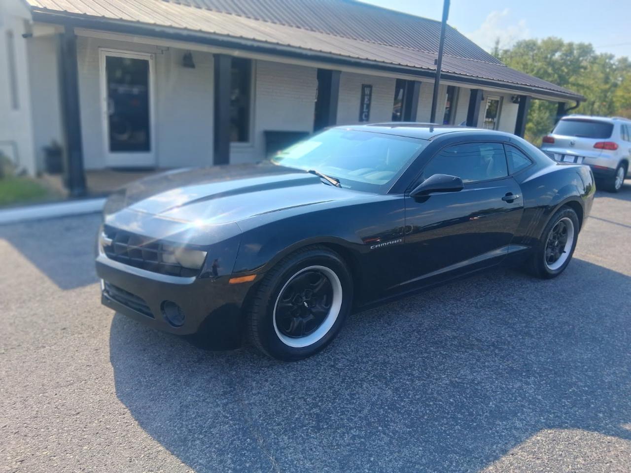 Chevrolet Camaro 2dr Cpe 2LS 2011