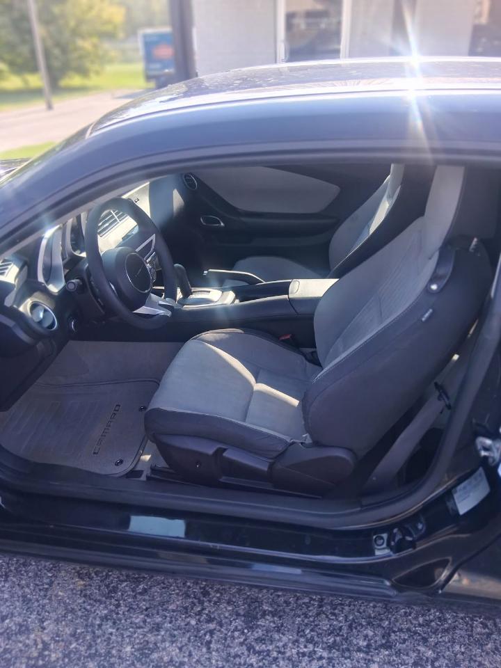Chevrolet Camaro 2dr Cpe 2LS 2011