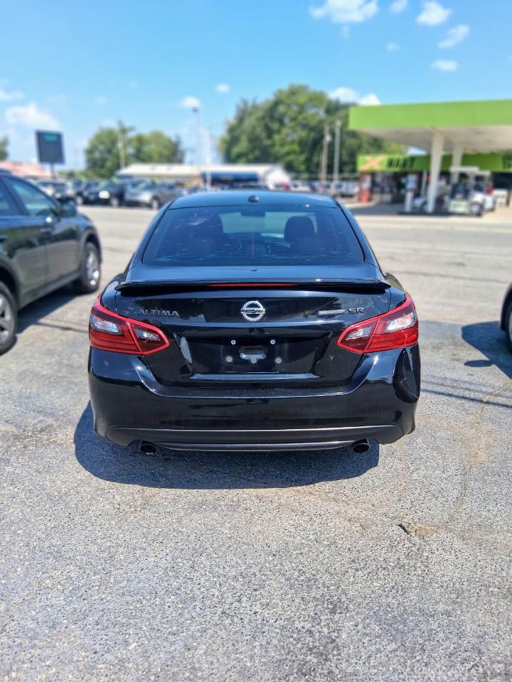 Nissan Altima 2.5 SR Sedan 2018